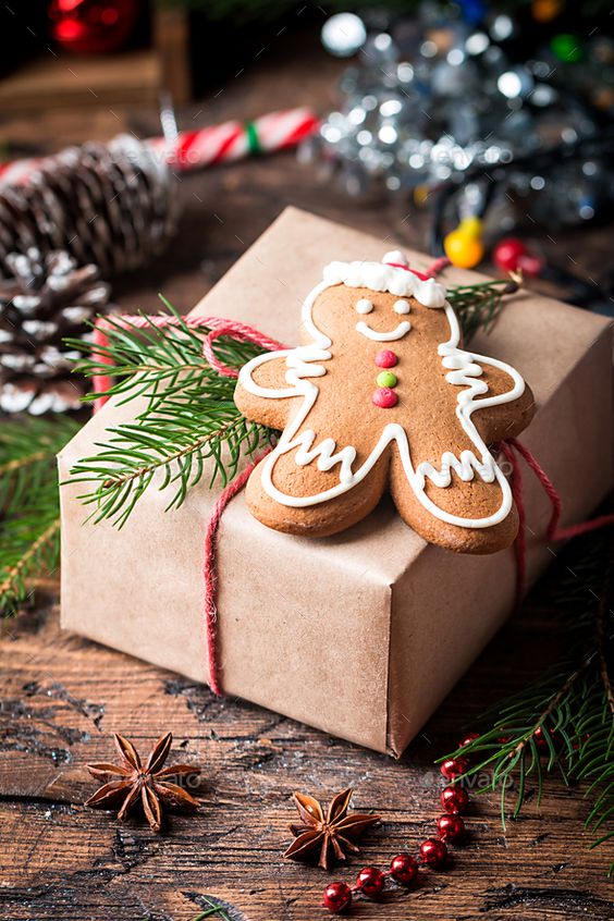Gingerbread Christmas Decor