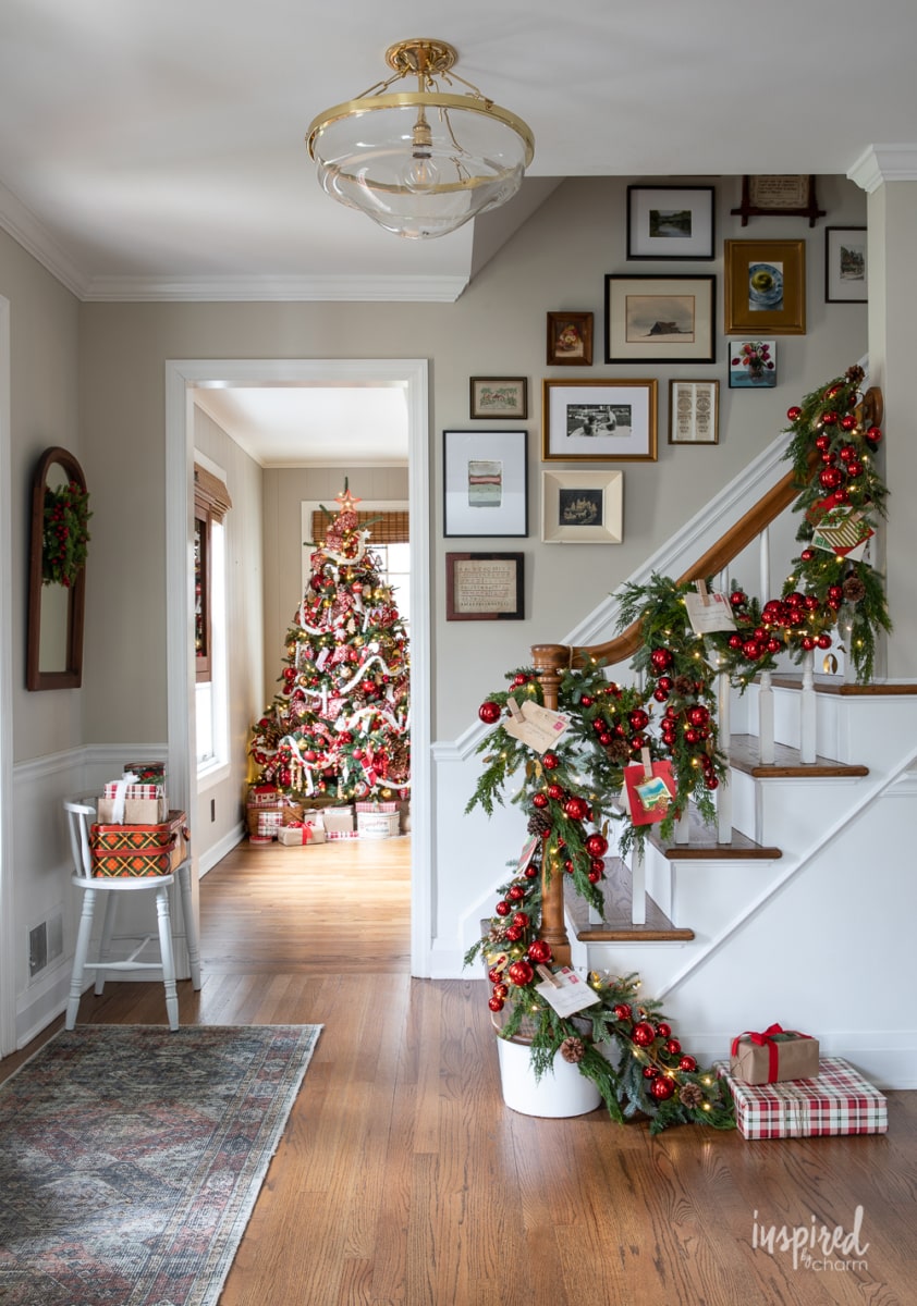 Staircase Garland with Red Ornaments and Lights Staircase Garland with Red Ornaments and Lights — Christmas Garland