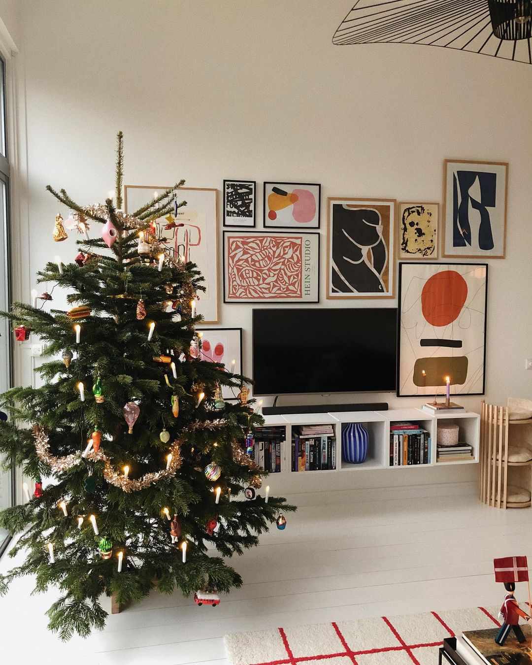 A Scandinavian Tree with Eclectic Ornaments and Gallery Wall Charm A Scandinavian Tree with Eclectic Ornaments and Gallery Wall Charm — Scandinavian Christmas Tree