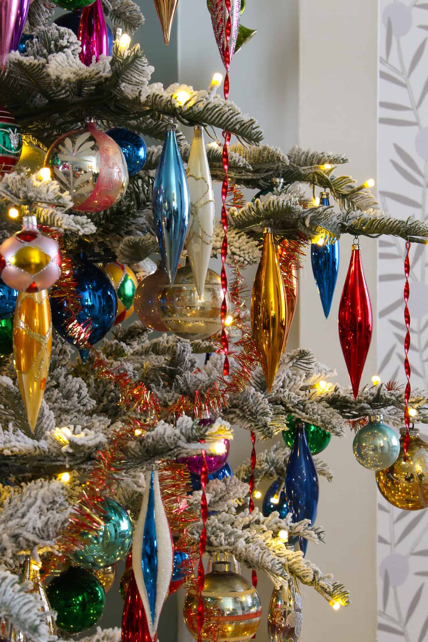 Vintage Christmas DIY Metal Twisted Icicle Ornaments | Dans le Lakehouse