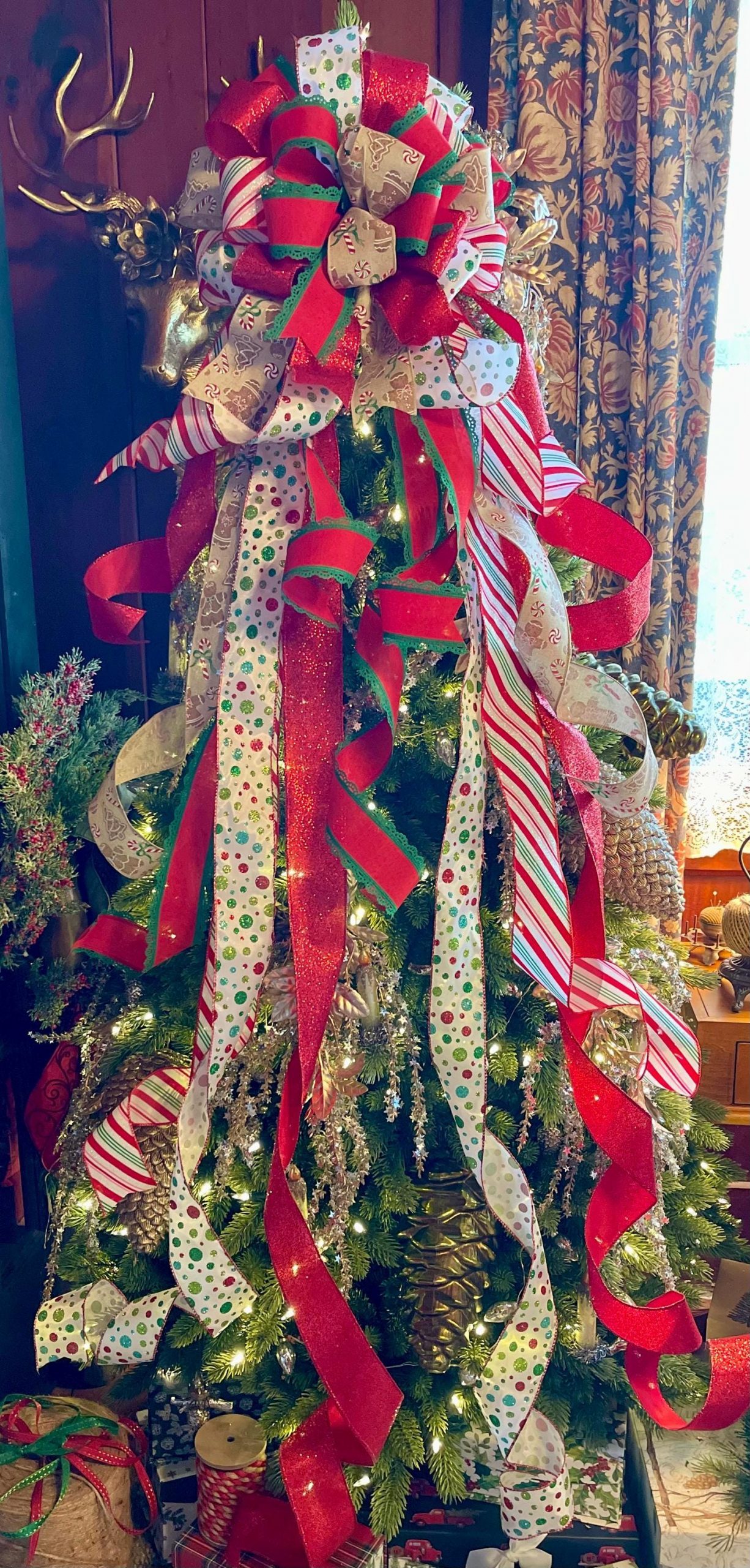 Multi-Ribbon Christmas Tree Topper Bow Arrangement — Bow Christmas Tree Topper