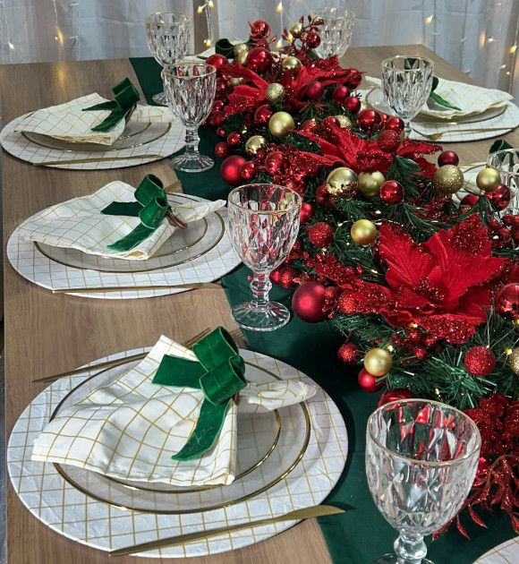Formal Dining Table with Red and Green Centerpiece Runner — Red and Green Christmas Decor