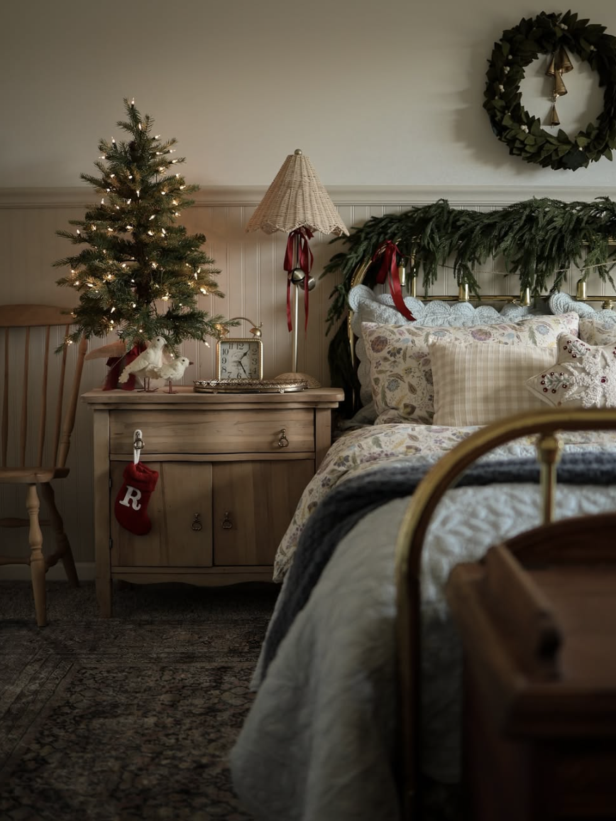 Cozy Farmhouse Bedroom Nightstand with Mini Christmas Tree Cozy Farmhouse Bedroom Nightstand with Mini Christmas Tree — Farmhouse Christmas Decor