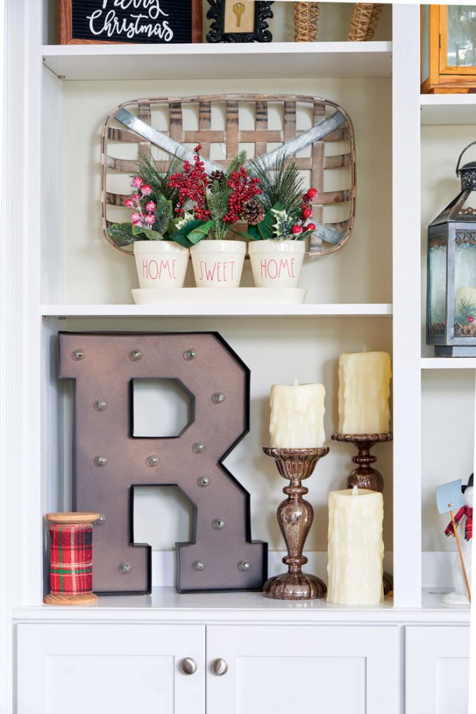 Farmhouse Bookshelf with Marquee 'R' and Plaid Accents Farmhouse Bookshelf with Marquee 'R' and Plaid Accents — Christmas Bookshelf Decor
