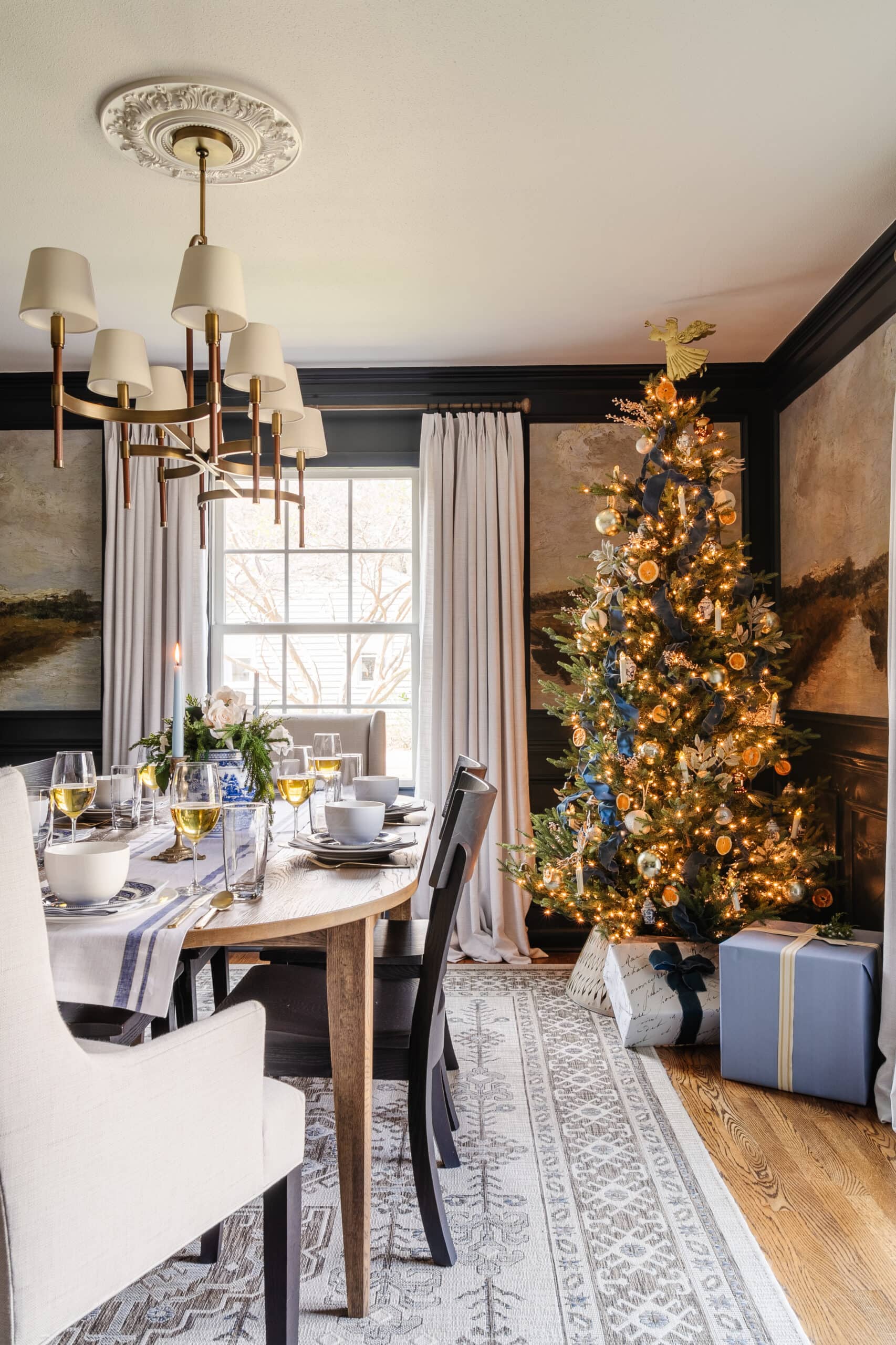 Traditional Dining Room with Blue and Gold Flocked Christmas Tree — Christmas Dining Room Decor