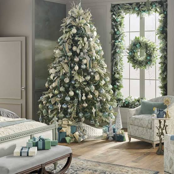 Coastal Cool: Blue and Green Hues — Christmas Tree Trends