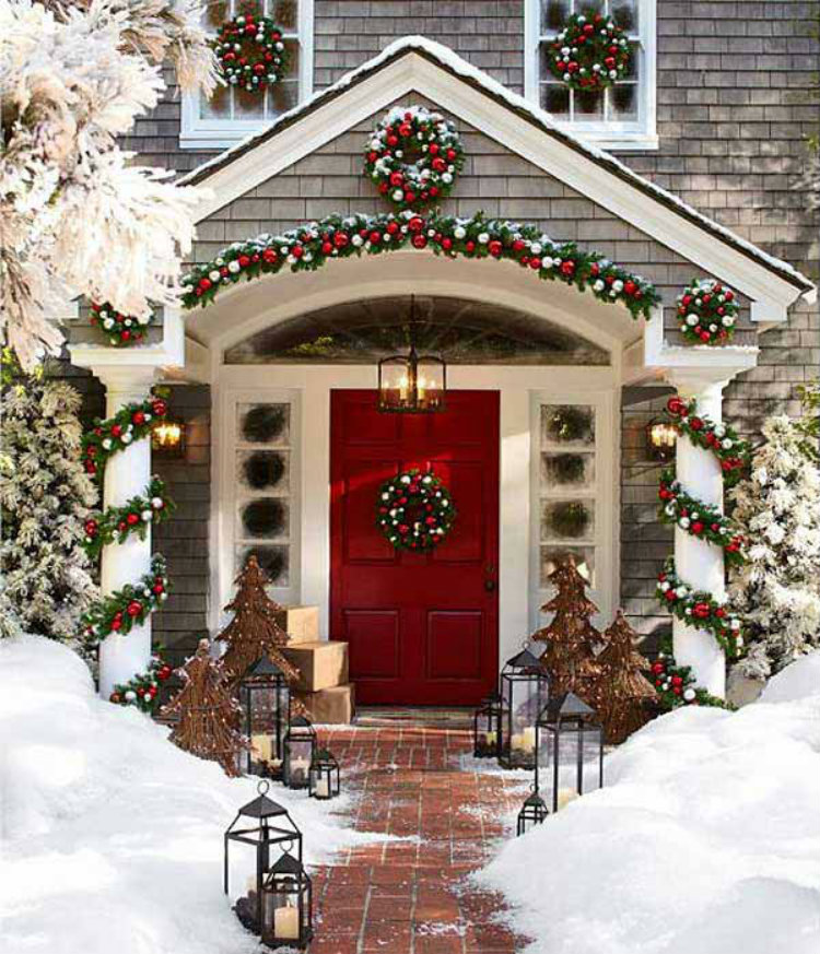 Vibrant Red Door with Snowy Greenery and Berry Accents Vibrant Red Door with Snowy Greenery and Berry Accents — Christmas Front Door Decor