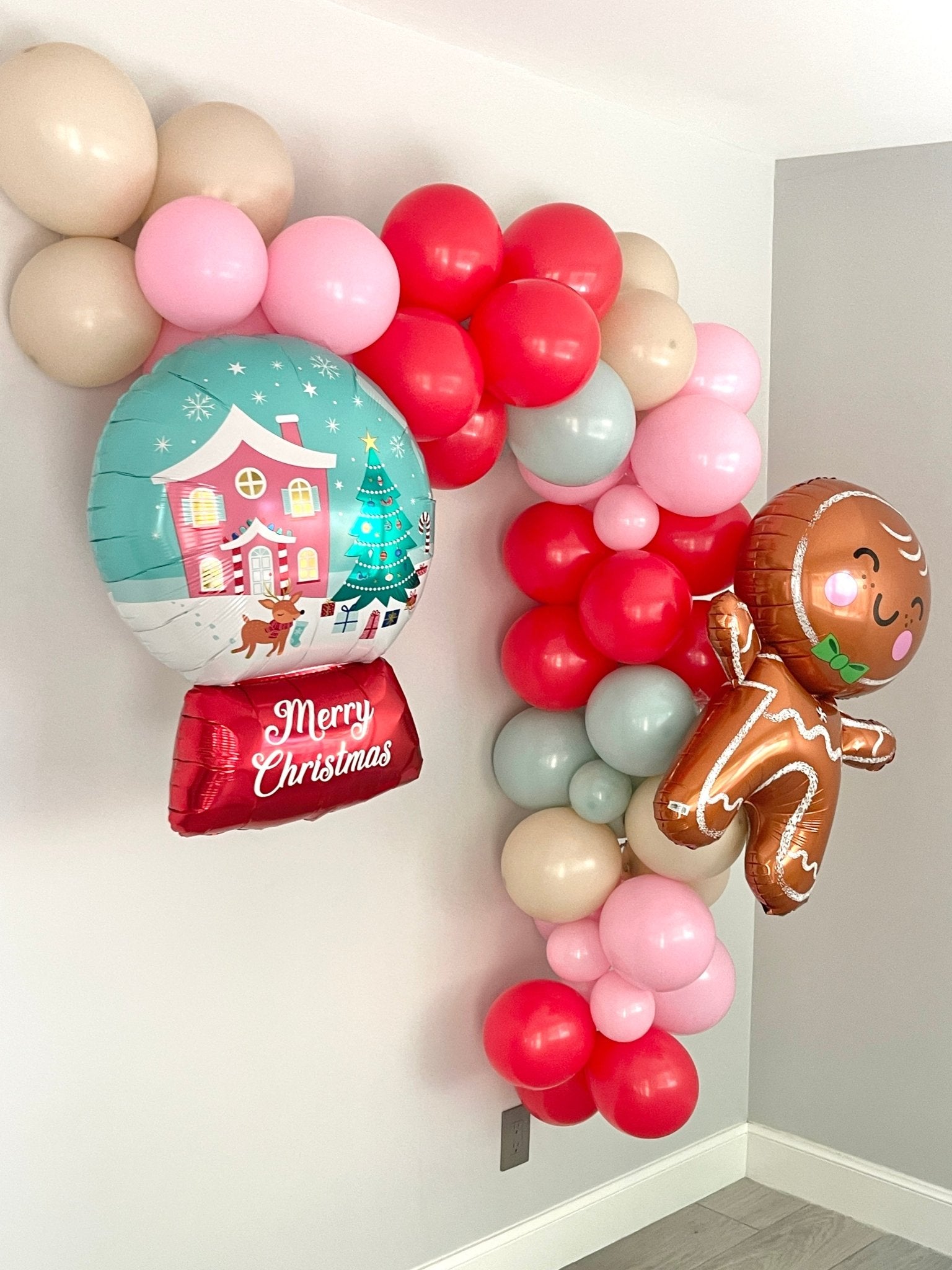 Playful Holiday Balloon Garland with Gingerbread Man and Snow Globe — Christmas Balloon Garland