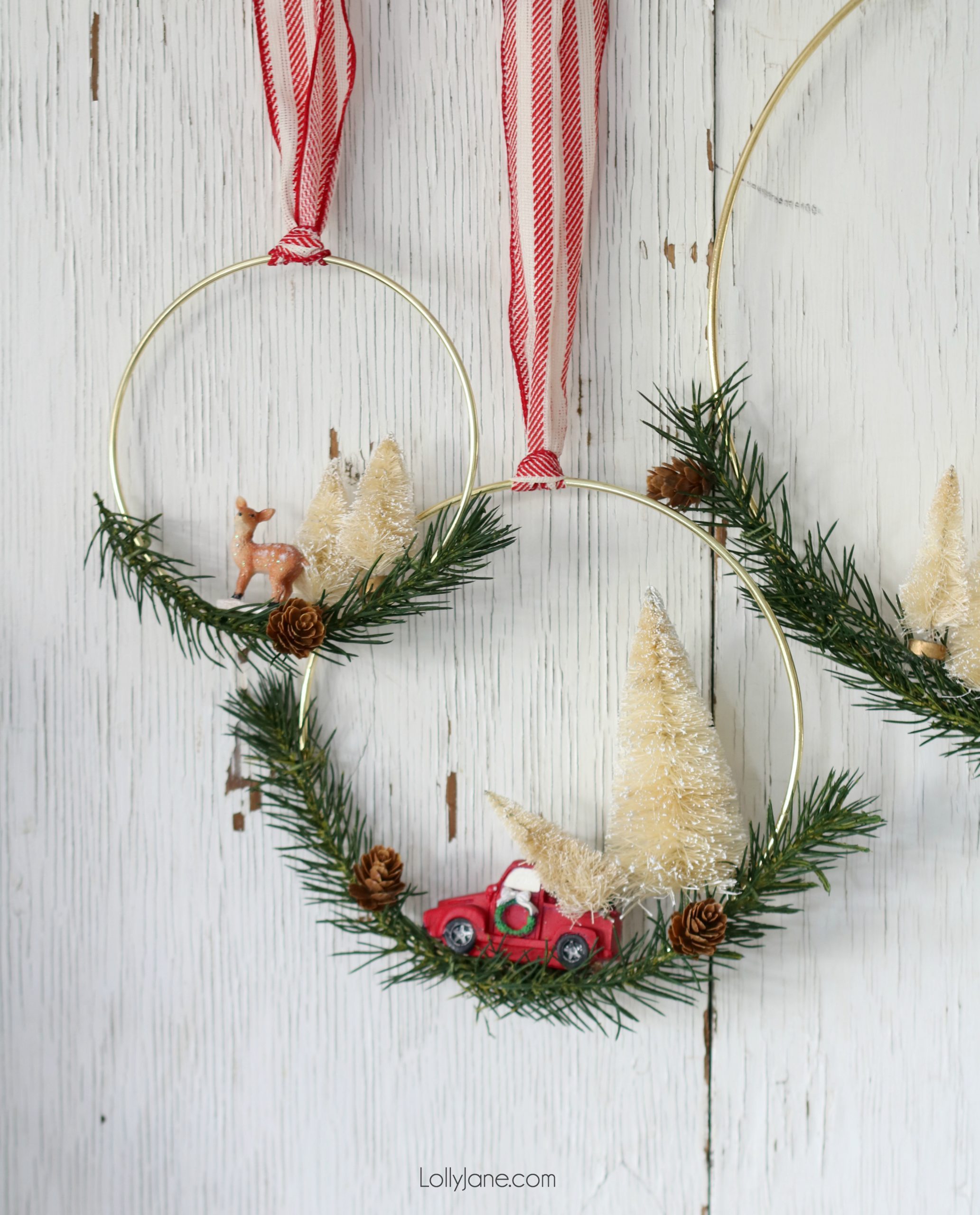 Miniature Festive Scenes in Gold Hoop Wreaths Miniature Festive Scenes in Gold Hoop Wreaths — DIY Christmas Wreath