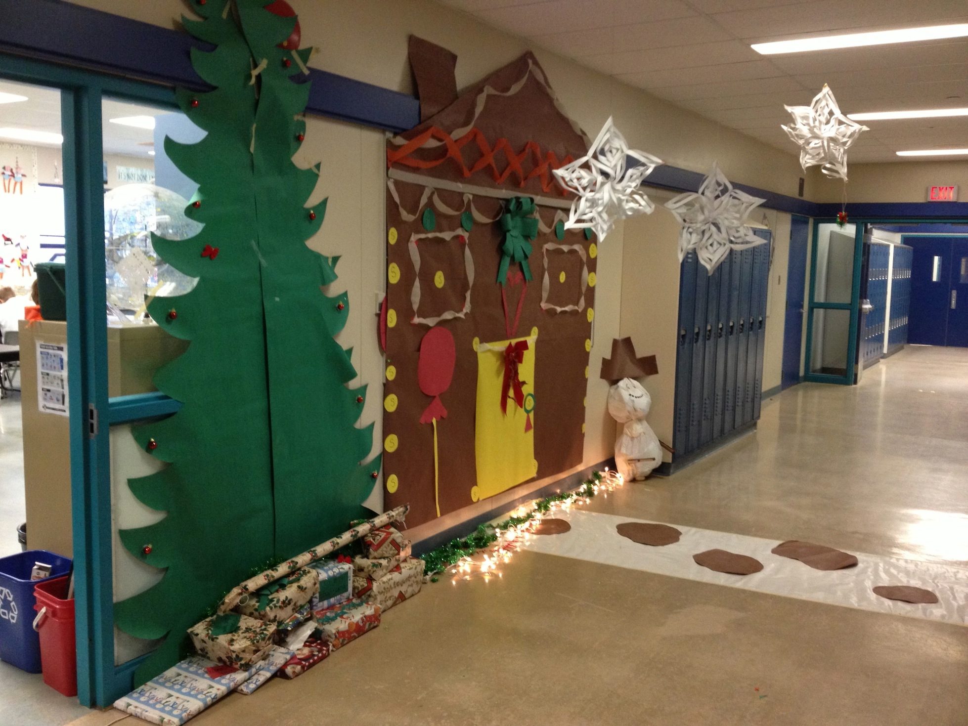 Gingerbread House and Christmas Tree Hallway Decor — Christmas Classroom Decor