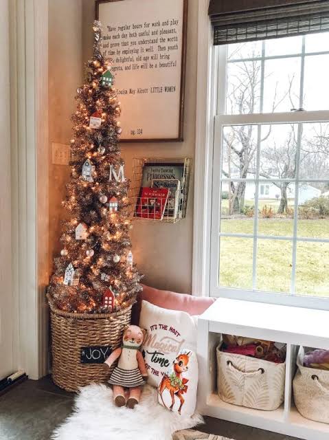 Tall Narrow Tree with Small House Ornaments in a Wicker Basket — Small Christmas Tree Decor