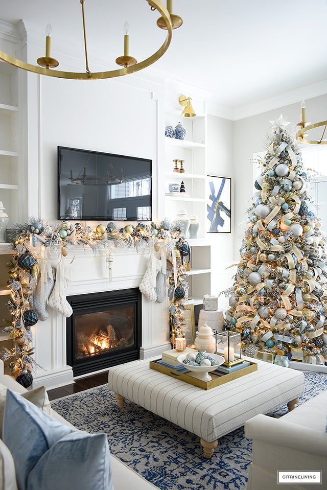 Elegant Blue and Gold Christmas Living Room Elegant Blue and Gold Christmas Living Room — Elegant Christmas Decor