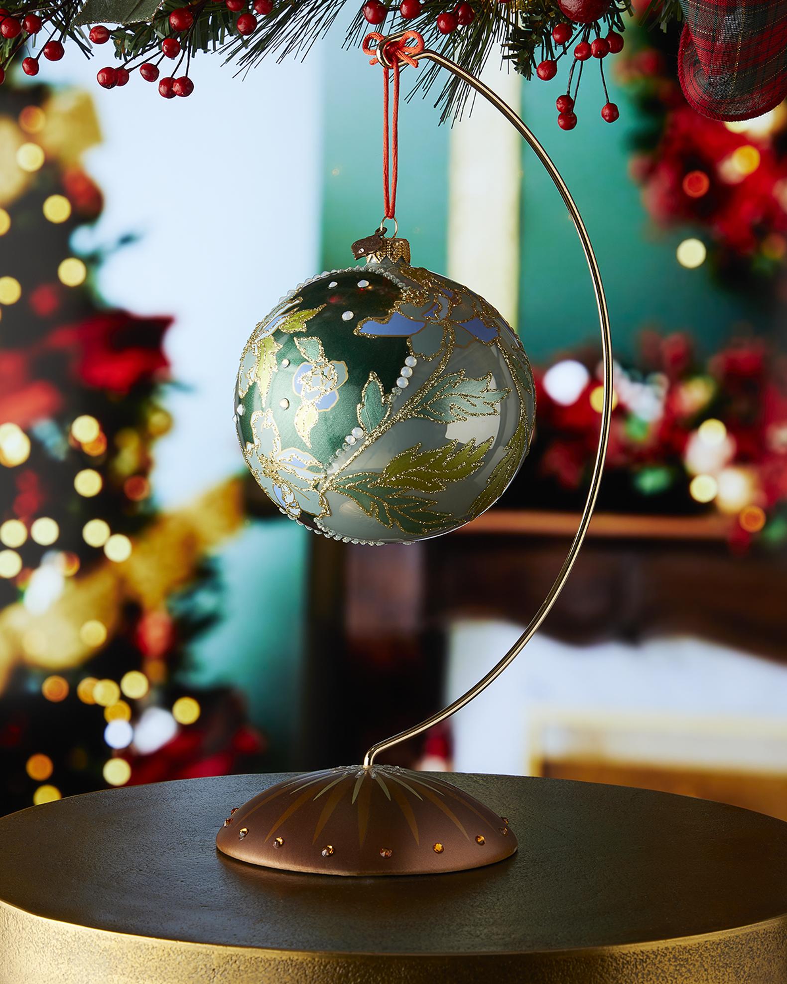 Ornate Green and Gold Glass Christmas Ornament on a Metal Stand Ornate Green and Gold Glass Christmas Ornament on a Metal Stand — Ornament Christmas Tree