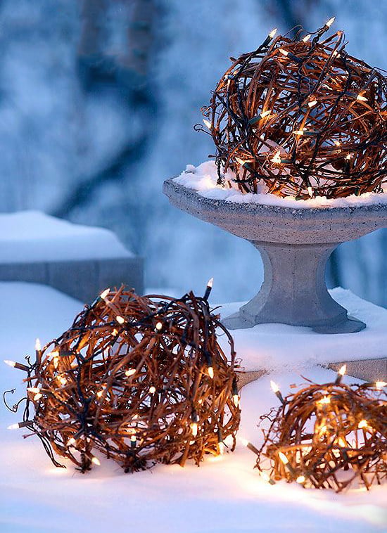 Natural Grapevine Orbs with Warm White Lights in Snow Natural Grapevine Orbs with Warm White Lights in Snow — Outdoor Christmas Lights