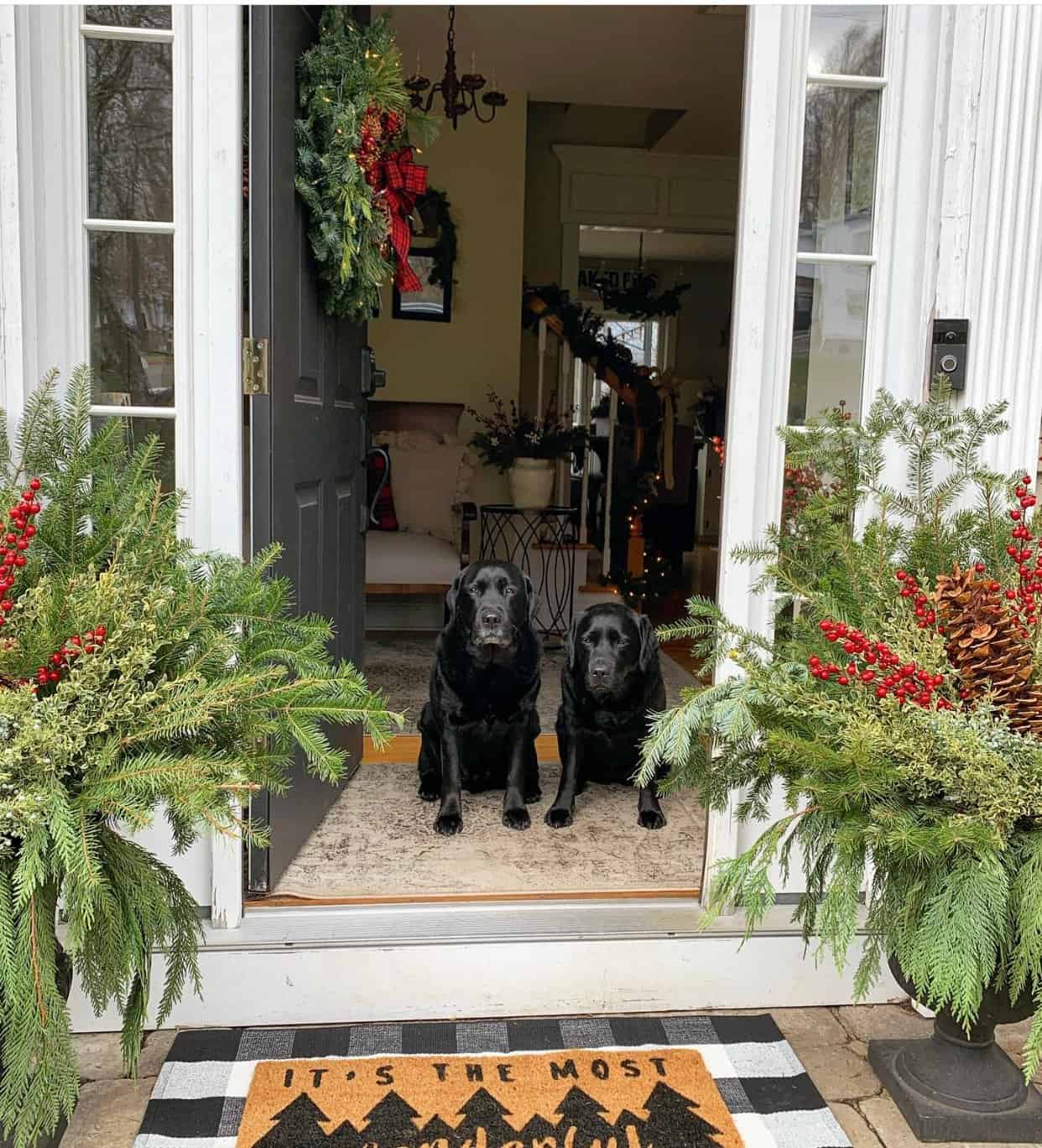 Farmhouse Entryway with Christmas Wreath, Tree, and Lanterns Farmhouse Entryway with Christmas Wreath, Tree, and Lanterns — Farmhouse Christmas Decor