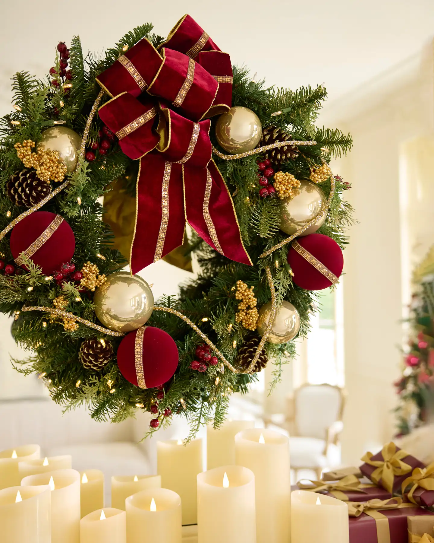 Artificial Wreath with Red and Gold Baubles and Velvet Bow Artificial Wreath with Red and Gold Baubles and Velvet Bow — Christmas Wreath