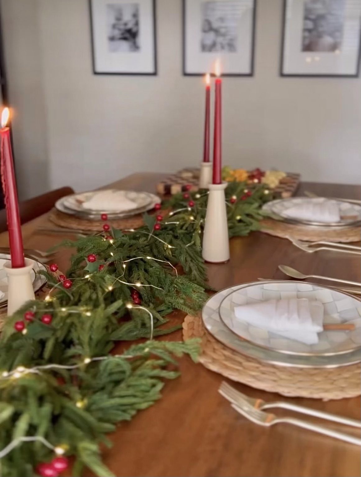 Fairy Lights and Natural Greenery for an Intimate Christmas Meal Fairy Lights and Natural Greenery for an Intimate Christmas Meal — Elegant Christmas Table Setting