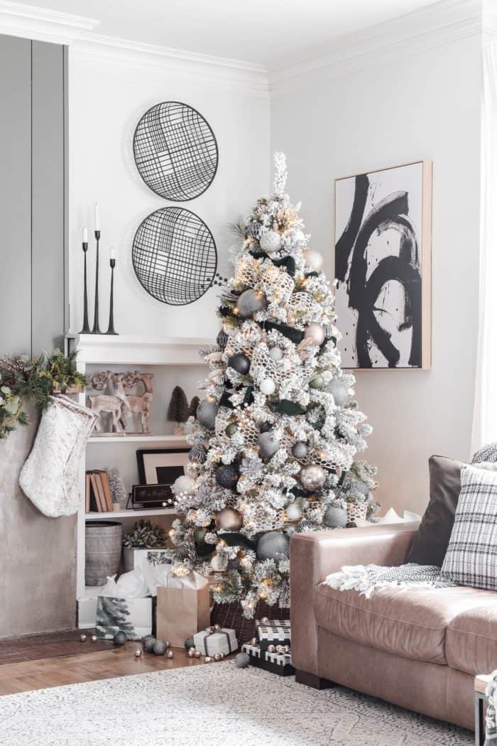 Modern Neutral Christmas Tree with Grey and Beige Ornaments Modern Neutral Christmas Tree with Grey and Beige Ornaments — White Christmas Tree Decor