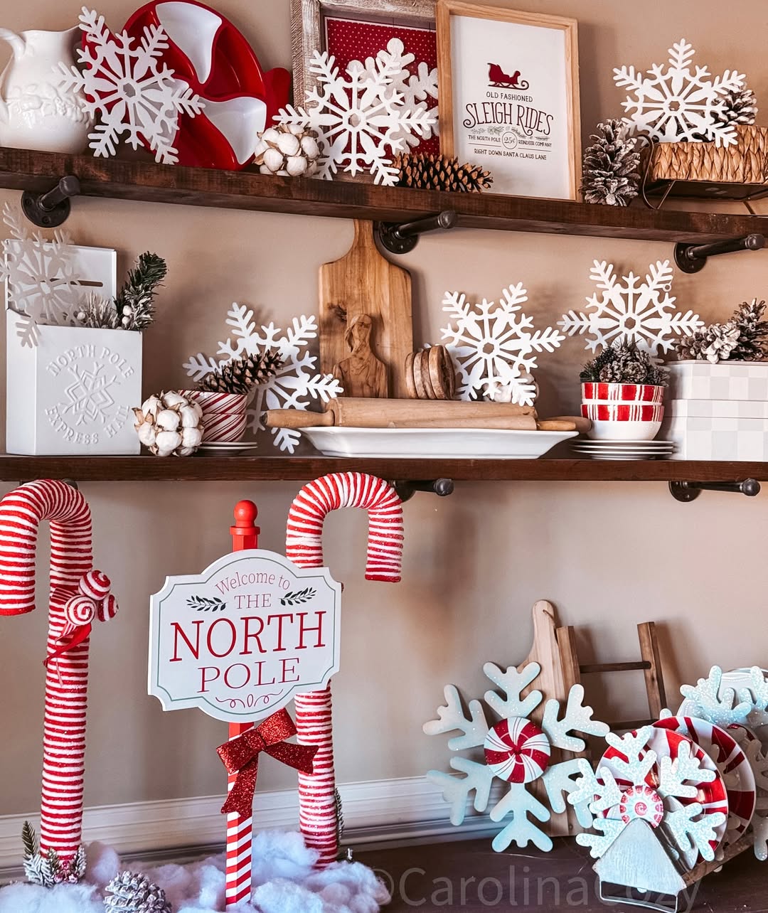 Shelves And Floor Visual Idea — Christmas Shelf Decor
