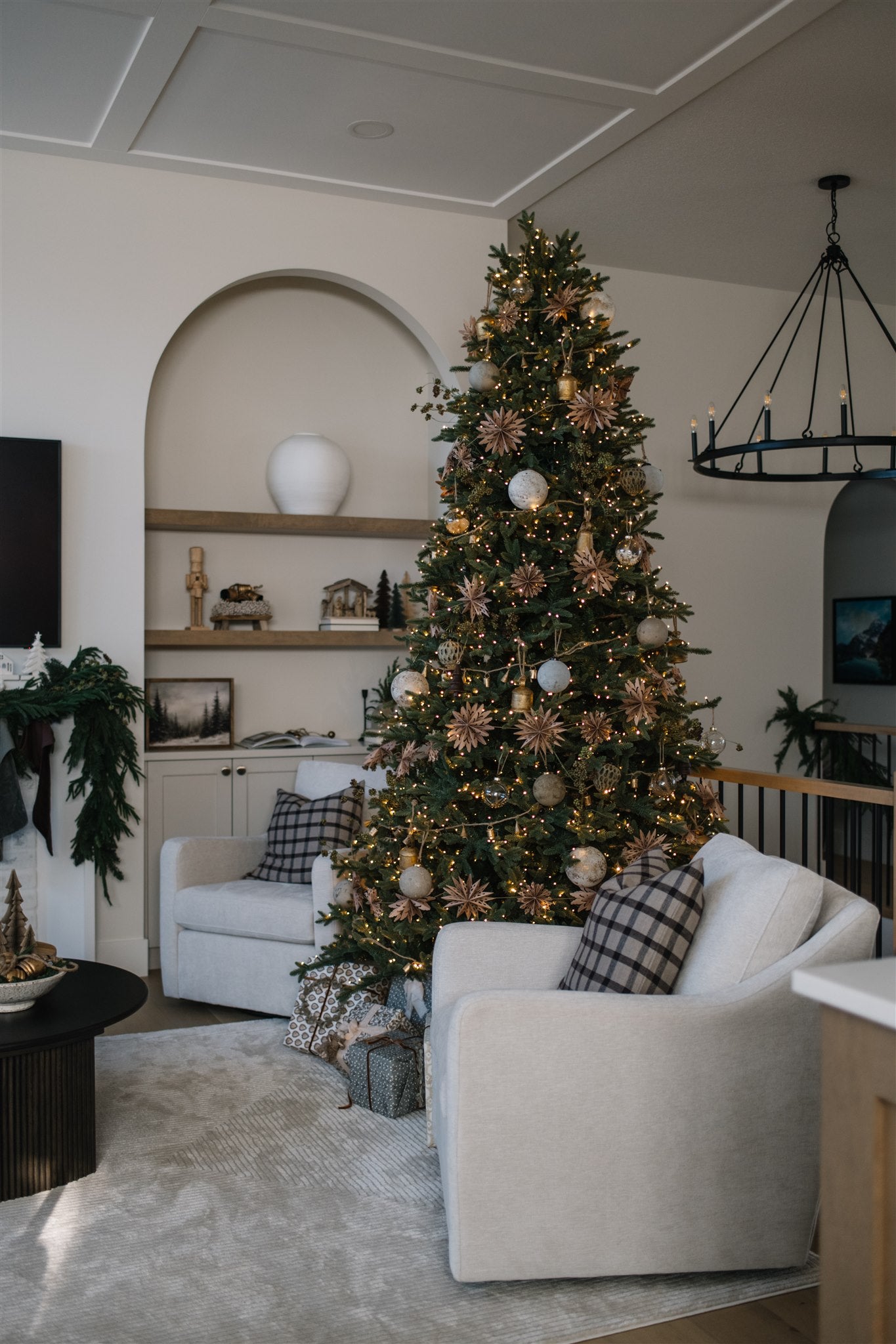 Modern Farmhouse Visual Idea Modern Farmhouse Visual Idea — Winter Wonderland Christmas Tree