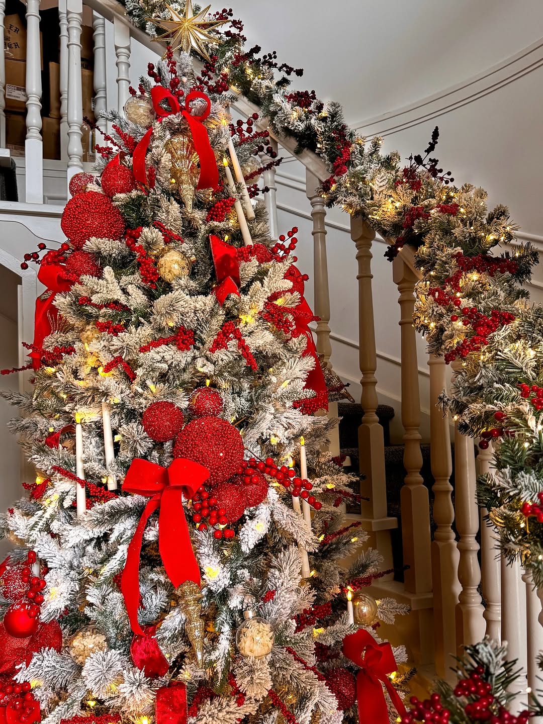 Festive Staircase Garland and Flocked Tree Festive Staircase Garland and Flocked Tree — Elegant Christmas Decor