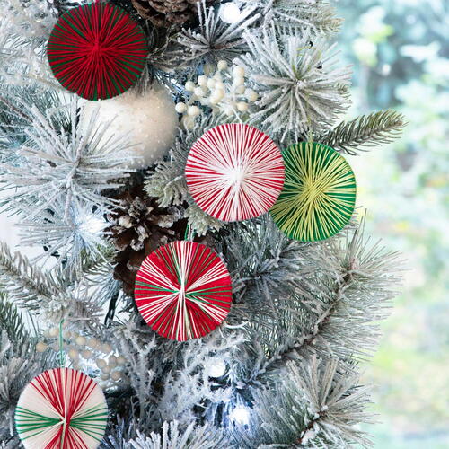 Graphic Thread Ornaments with Radial Patterns Graphic Thread Ornaments with Radial Patterns — DIY Christmas Ornaments