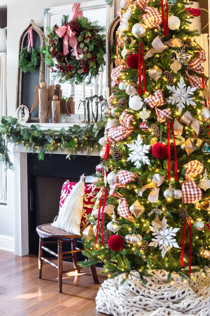 Farmhouse Living Room with Plaid Ribbon on Christmas Tree — Red and Green Christmas Decor
