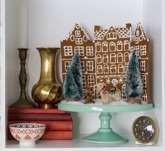 Shelf Visual Idea — Christmas Shelf Decor