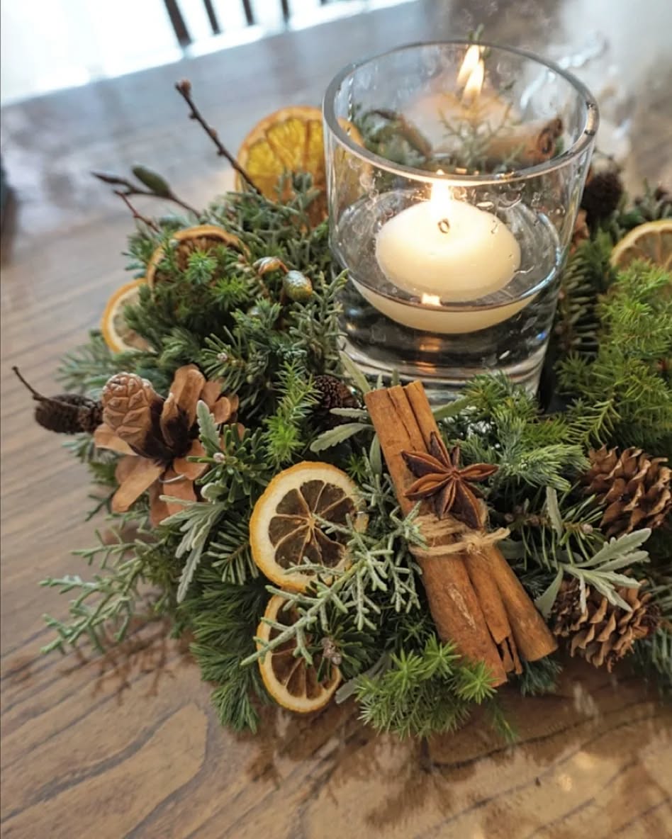 Natural Scented Elements with a Floating Candle — Christmas Centerpiece