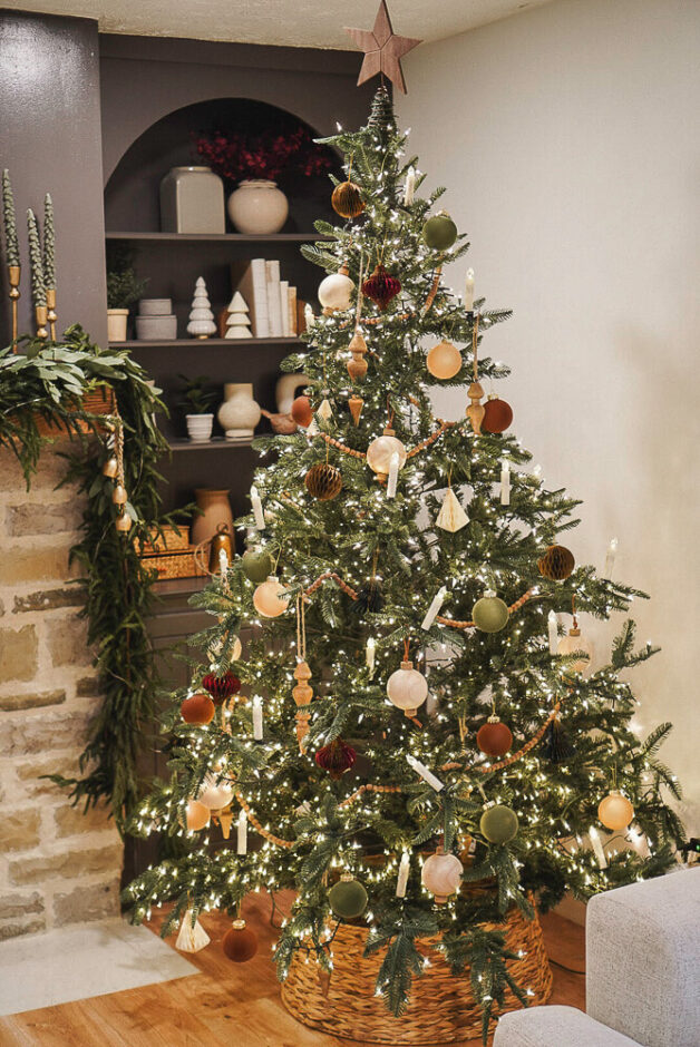Christmas Tree with Velvet Ornaments and Stone Fireplace Christmas Tree with Velvet Ornaments and Stone Fireplace — Traditional Christmas Decor