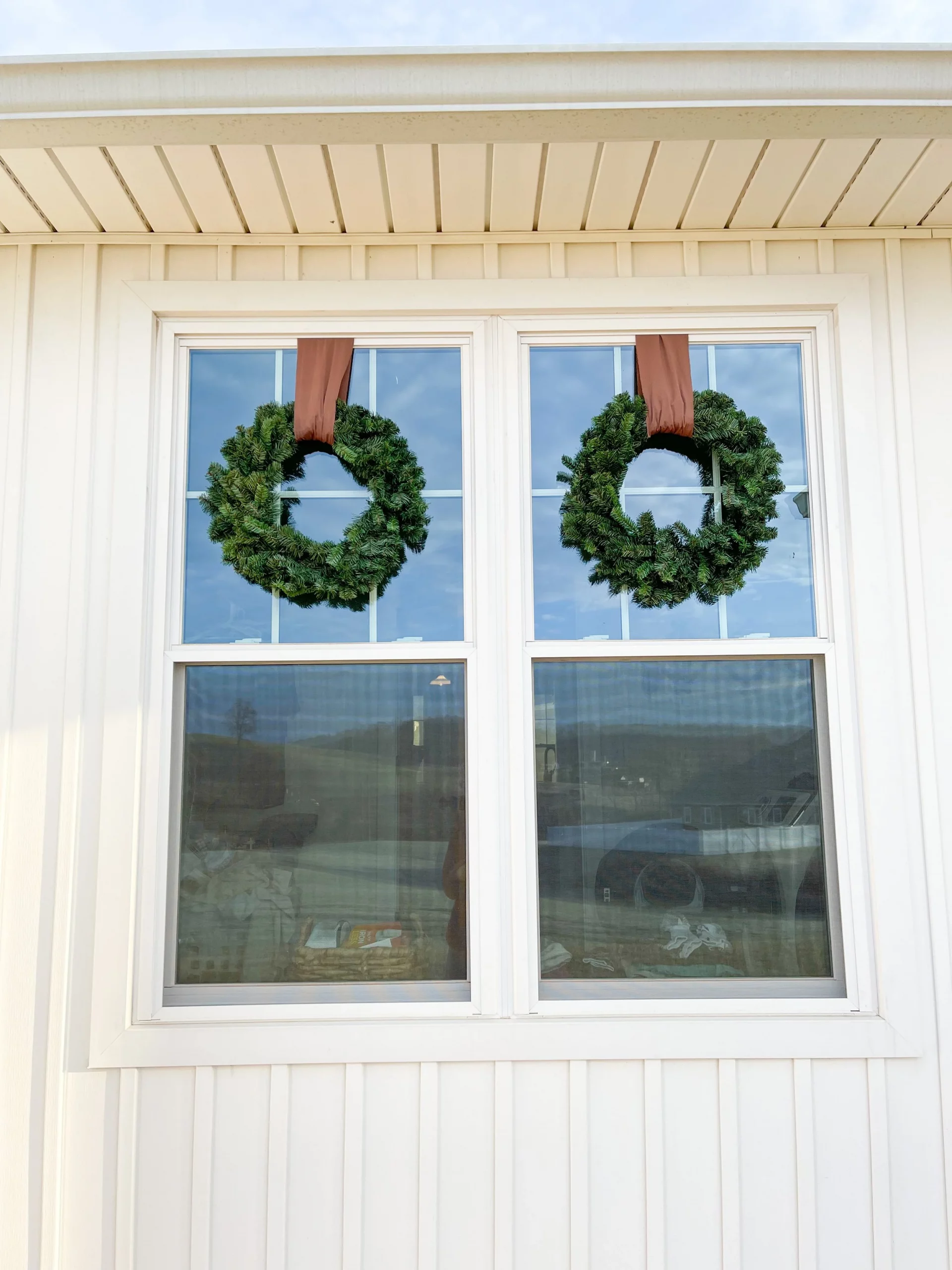Rustic Window Box with Evergreen Boughs, Red Berries, and Pinecones — Christmas Window Decor Outdoor