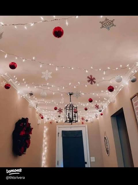 Festive Hallway Ceiling with Fairy Lights, Baubles, and Snowflakes Festive Hallway Ceiling with Fairy Lights, Baubles, and Snowflakes — Christmas Fairy Lights Ceiling