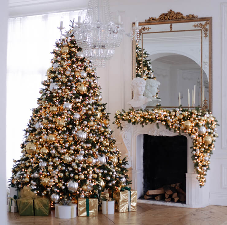 Style a classic living room with a gold-accented Christmas tree and fireplace Style a classic living room with a gold-accented Christmas tree and fireplace — Gold Christmas Decor