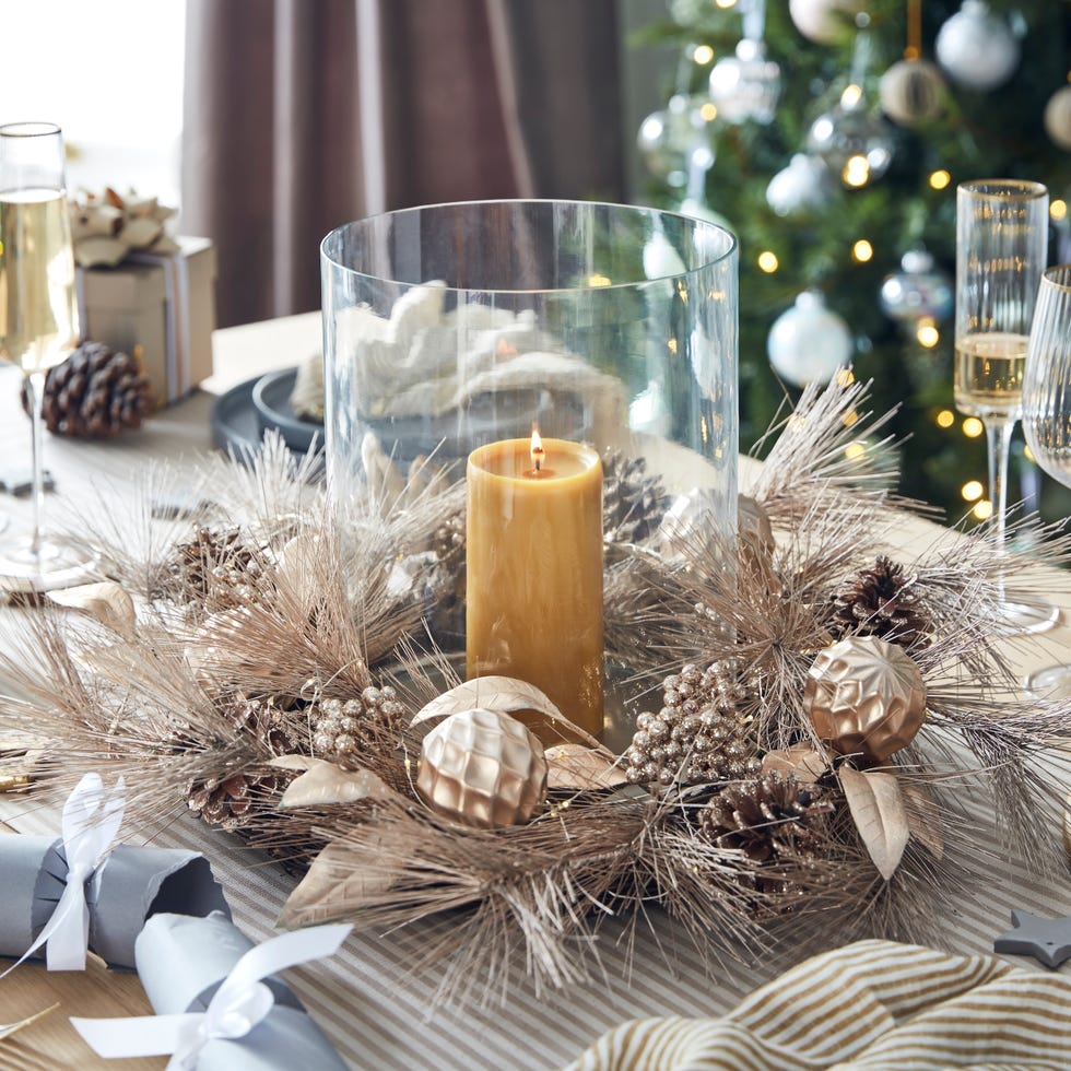 Elegant Metallic Gold Wreath with a Tall Candle — Christmas Centerpiece