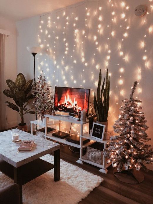 Twinkling String Lights Wall Display — Christmas Apartment Decor