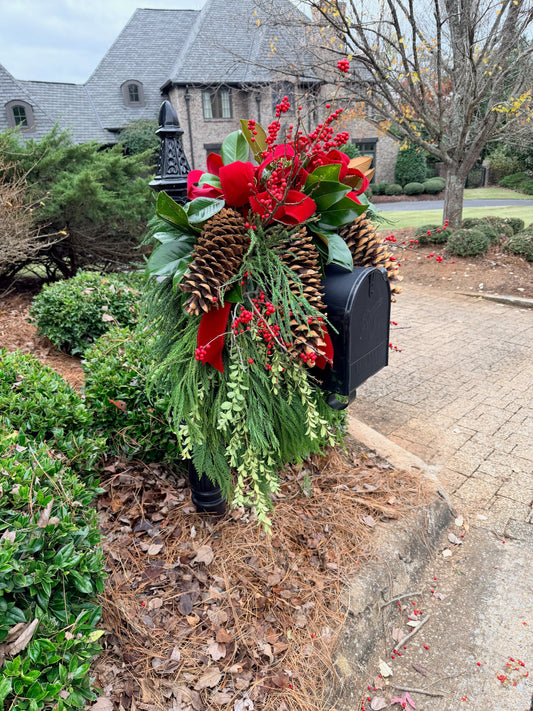 Black Mailbox Post Adorned with Abundant Evergreen Garland — Christmas Mailbox Decor