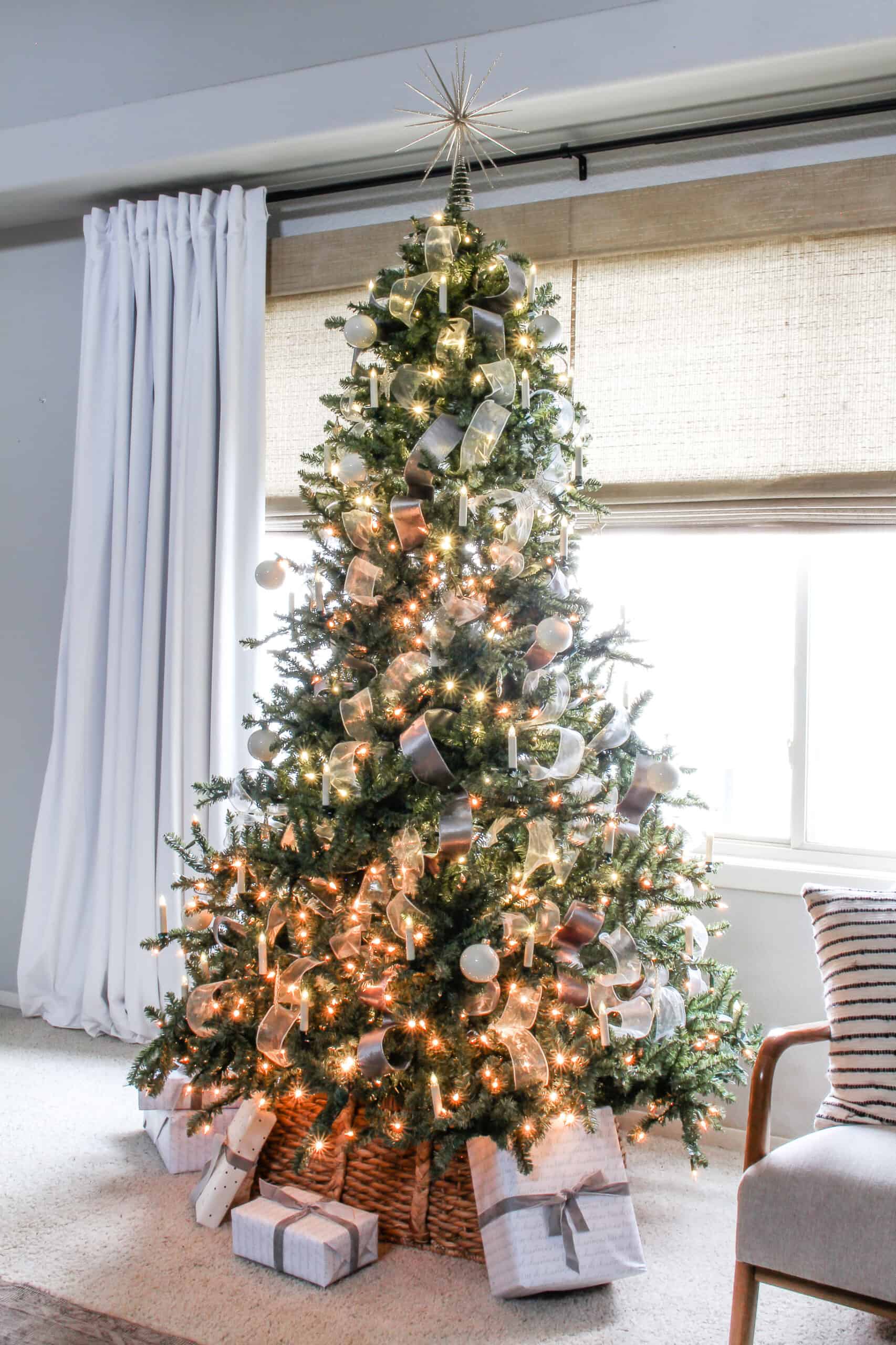Elegant Silver and Gold with Wrapped Gifts — Elegant Christmas Tree