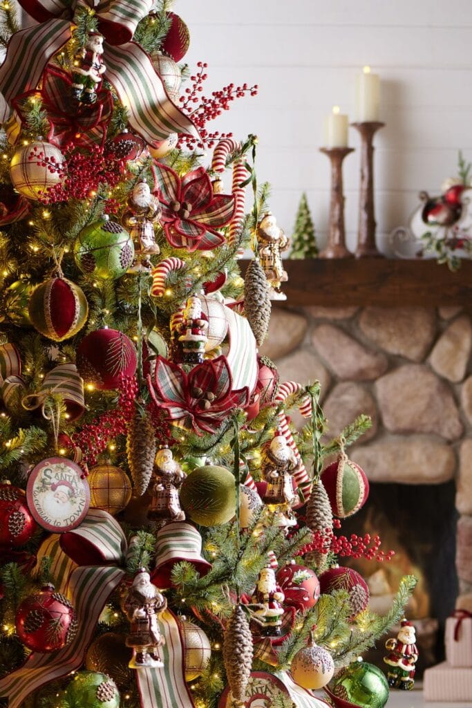 Traditional Tree with Pinecones and Festive Figures — Red and Gold Christmas Tree
