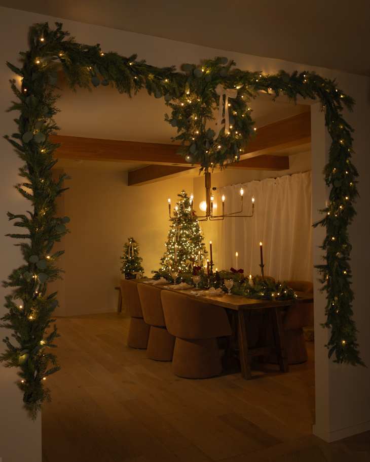 Indoor Dining Room Doorway Framed with Lit Garland — Christmas Door Frame Lights