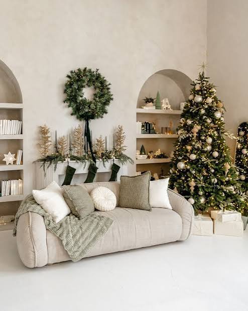 Minimalist Living Room with Neutral Palette and Large Christmas Tree Minimalist Living Room with Neutral Palette and Large Christmas Tree — Aesthetic Christmas Decor