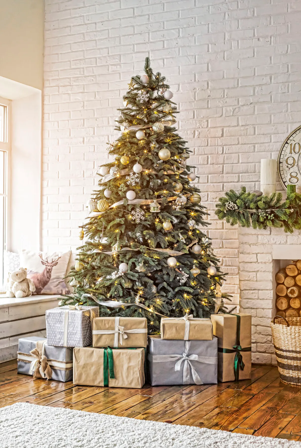 Christmas Tree with Cascading Gold Ribbon and White Ornaments — Vertical Ribbon Christmas Tree