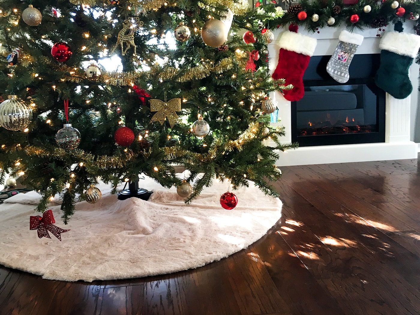Plush Cream Faux Fur Tree Skirt for Ultimate Cozy Vibes — Christmas Tree Skirt
