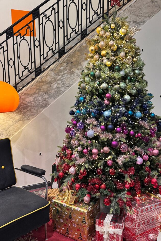 Modern Rainbow Gradient Tree for a Bold Statement Modern Rainbow Gradient Tree for a Bold Statement — Christmas Tree Themes