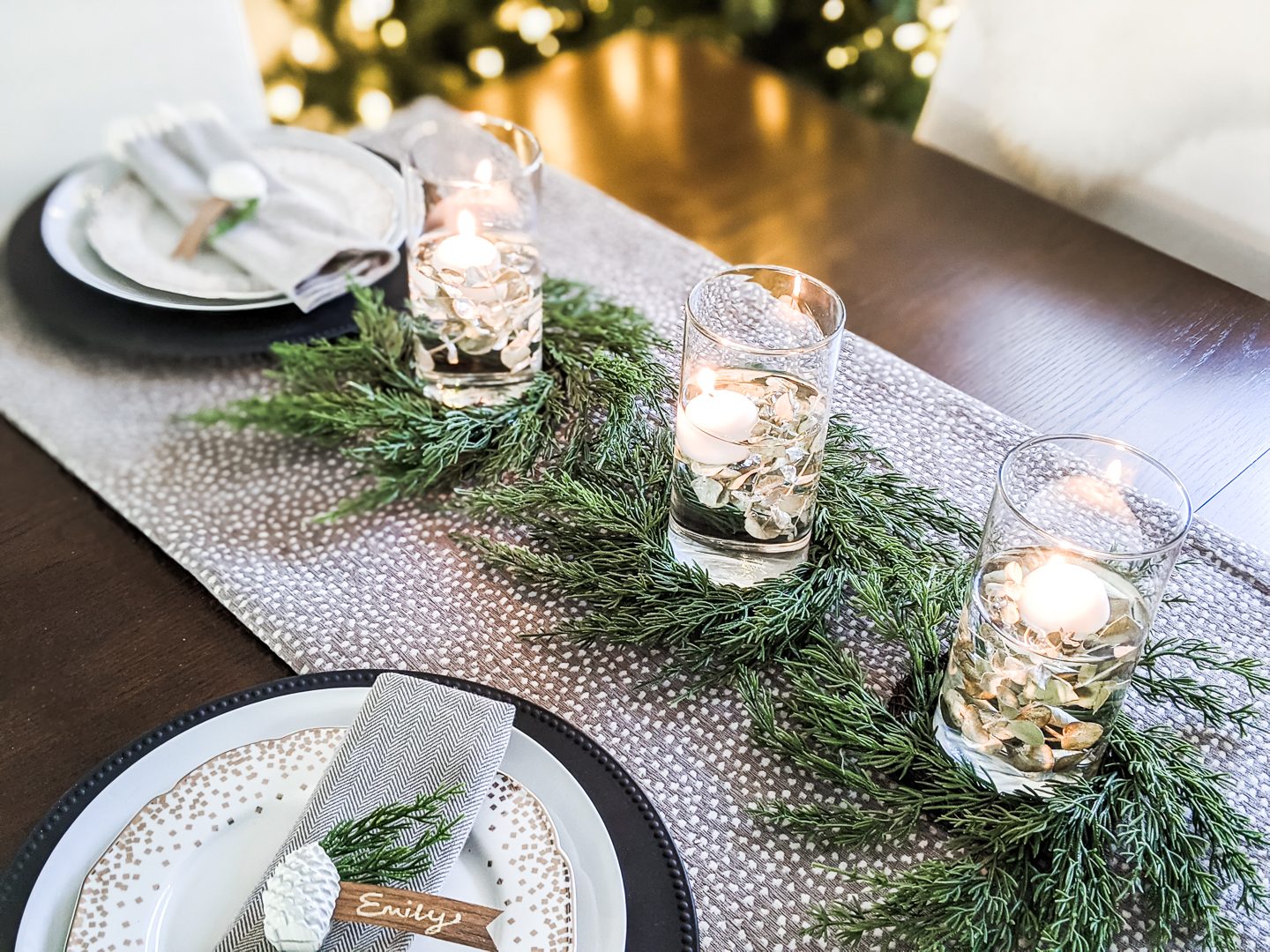 Modern Farmhouse Candle and Greenery Hurricane Centerpiece Modern Farmhouse Candle and Greenery Hurricane Centerpiece — Simple Christmas Centerpiece