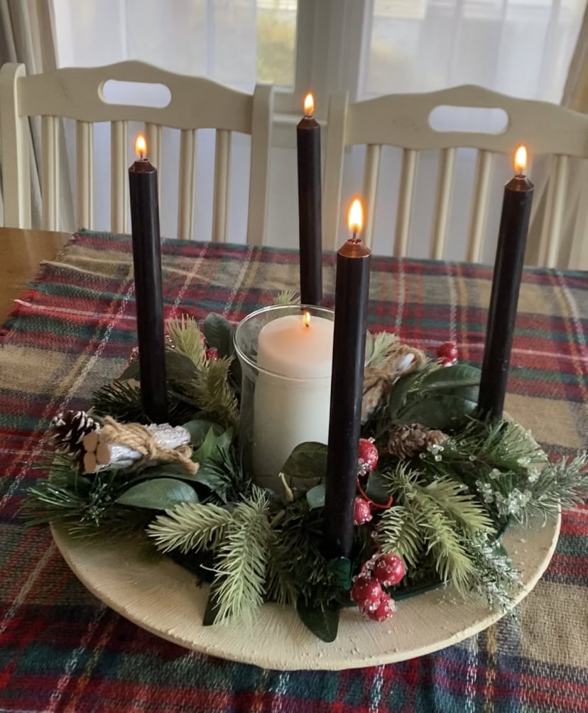 Farmhouse Advent Wreath with Black Candles and Twine Farmhouse Advent Wreath with Black Candles and Twine