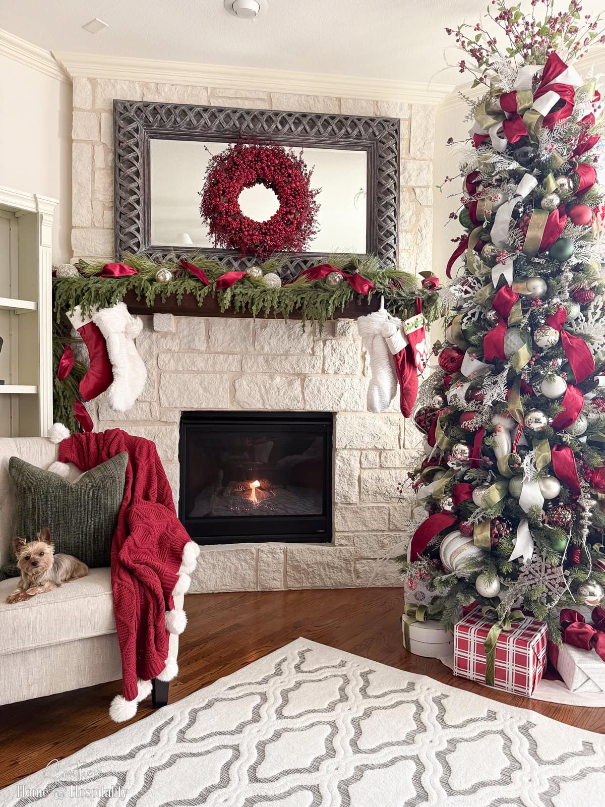 Modern Farmhouse Fireplace with Greenery and Large Tree Modern Farmhouse Fireplace with Greenery and Large Tree — Christmas Fireplace Decor