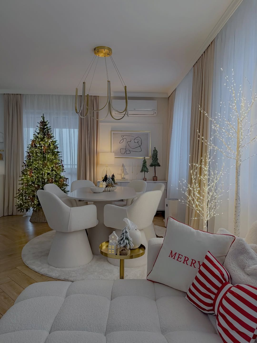 Illuminated Scandinavian Tree in a Modern Open-Plan Space Illuminated Scandinavian Tree in a Modern Open-Plan Space — Scandinavian Christmas Tree