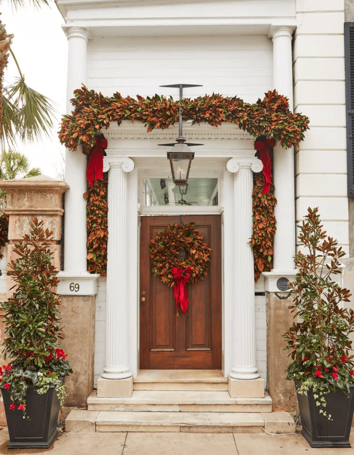 How to Create a Magical Christmas Porch Decor: Easy Decorating Ideas - shabbyfufu.com
