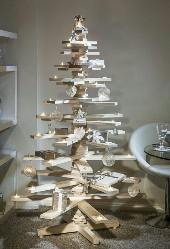 Modern Stacked Wooden Plank Christmas Tree Modern Stacked Wooden Plank Christmas Tree — Alternative Christmas Trees