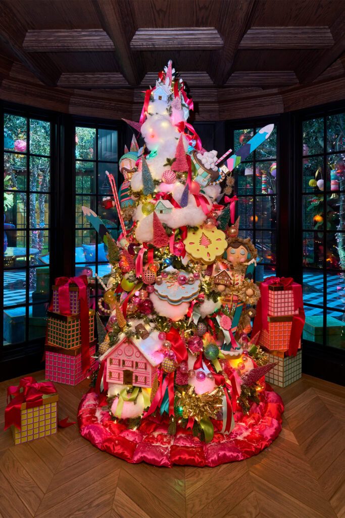 Maximalist Whimsical Christmas Tree with Colorful Ornaments Maximalist Whimsical Christmas Tree with Colorful Ornaments — Whimsical Christmas Decor